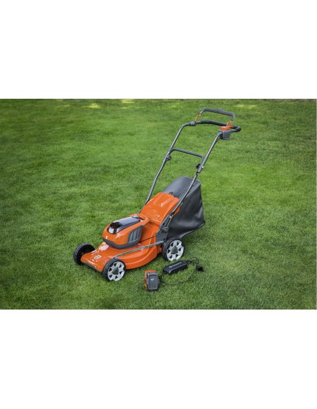 Corta Relva HUSQVARNA LC 137i com bateria e carregador