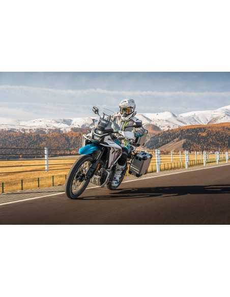 CFMOTO 450MT