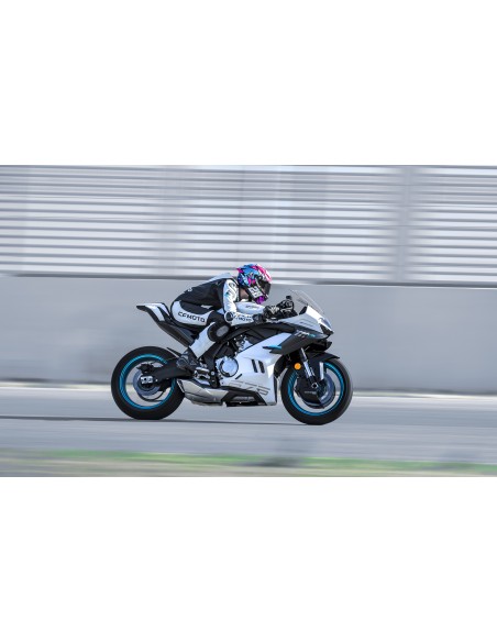 CFMOTO 675SR-R