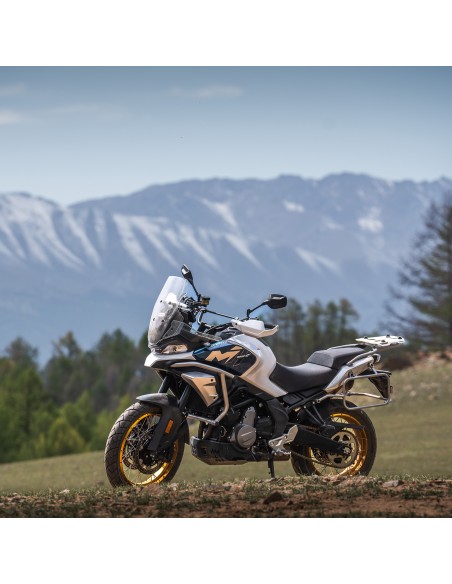 CFMOTO 700 ADV