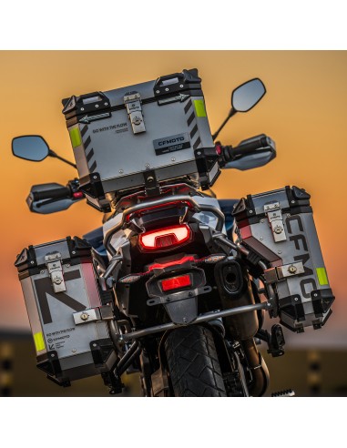 CFMOTO 700 ADV