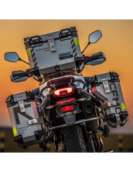CFMOTO 700 ADV