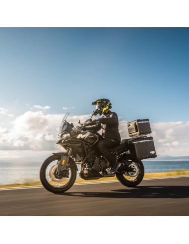 CFMOTO 700 ADV